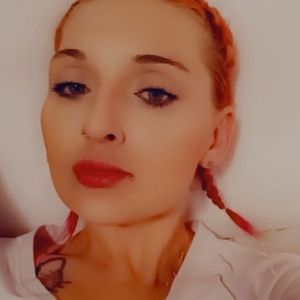 Meet your Posher, Cassi